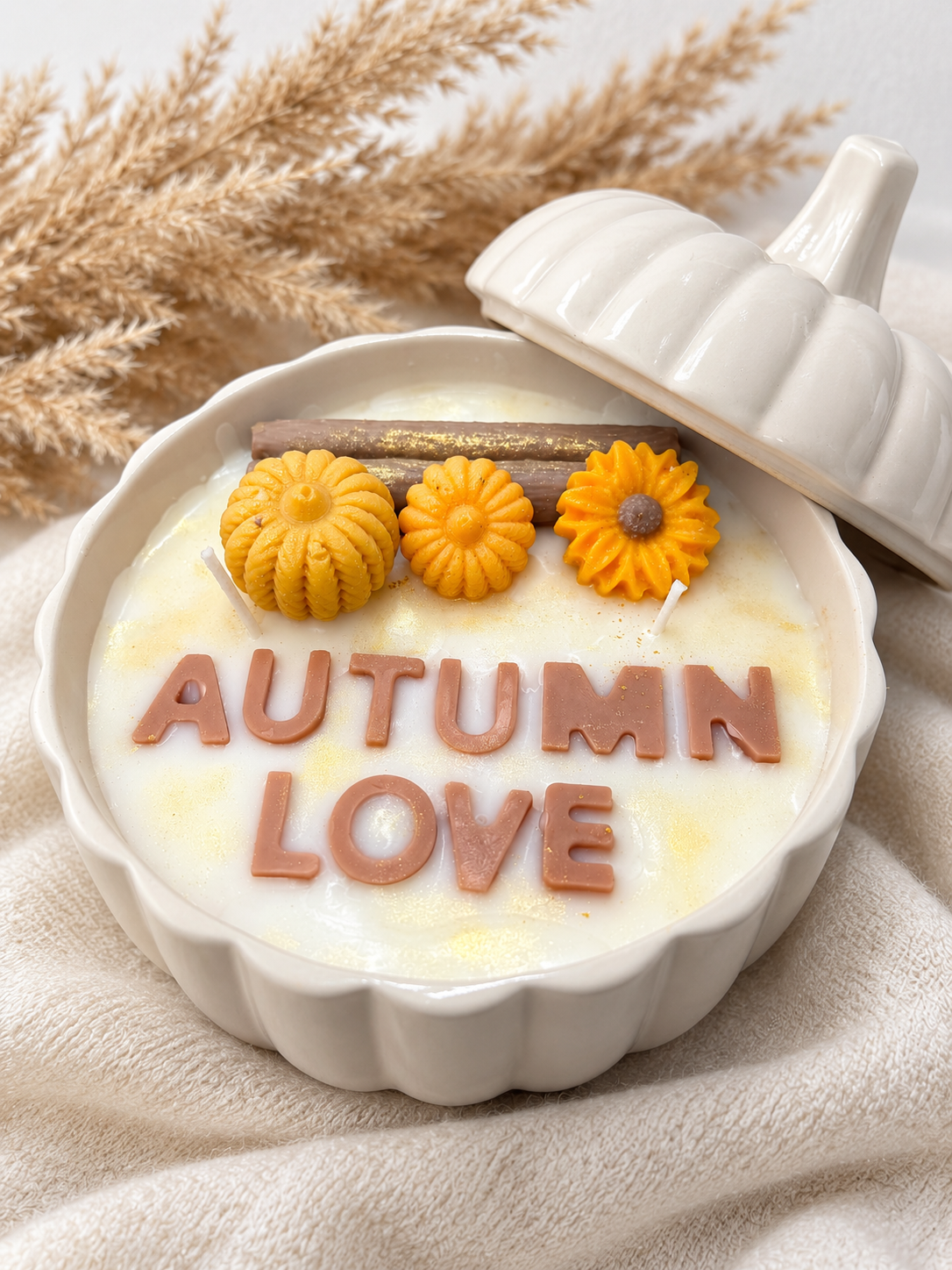 🍂 Autumn Love&nbsp; – Duftkerze im Keramikkürbis mit Vanilla-Creme-Brulee-Duft