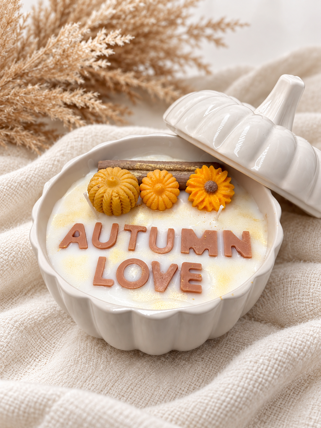 🍂 Autumn Love&nbsp; – Duftkerze im Keramikkürbis mit Vanilla-Creme-Brulee-Duft