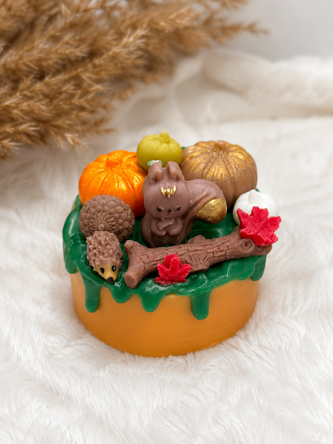 🍂 Kleine Waldfreunde – herbstliche Duftkerze mit liebevollen Waldmotiven