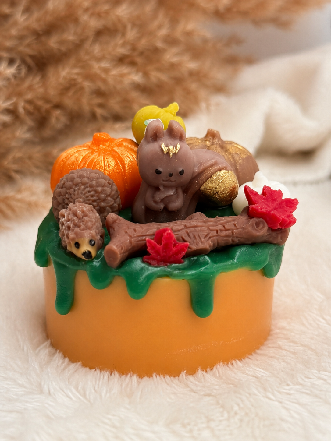 🍂 Kleine Waldfreunde – herbstliche Duftkerze mit liebevollen Waldmotiven