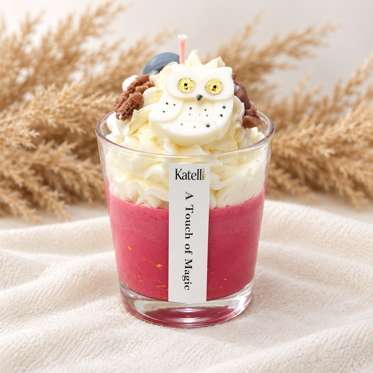 a-touch-of-magic-duftkerze-katelli-01.png